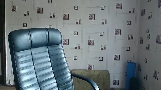 TasyaBigTTs online show from 04/18/26, 09:24