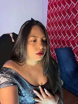 emiily15   online show from 09/14/25, 07:35