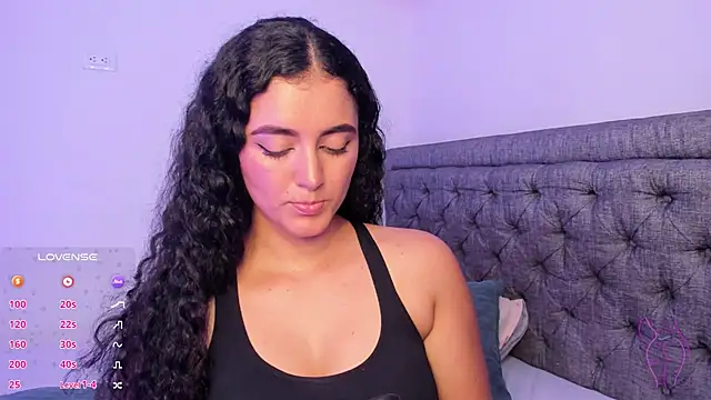 Adhara-zanne online show from 11/08/25, 04:12