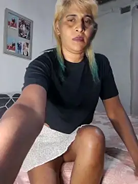 Goodgirlsue 77 online show from 12/04/25, 04:05