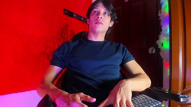 LilOwen  online show from 02/20/26, 05:57