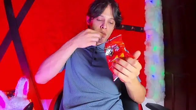 LilOwen  online show from 02/23/26, 07:00