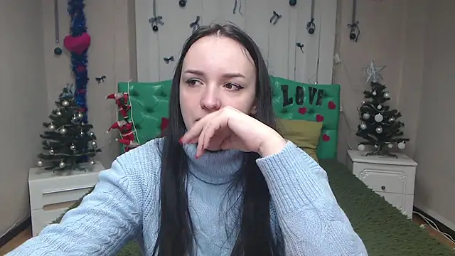 IsabelBlackberry online show from 12/22/25, 06:10