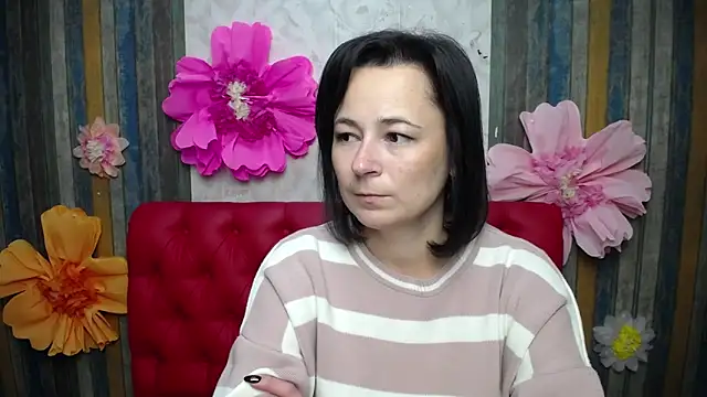 MarieSho online show from 10/13/25, 05:24