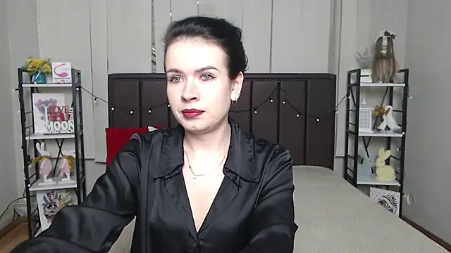 JasmineKouch online show from 11/22/25, 06:34