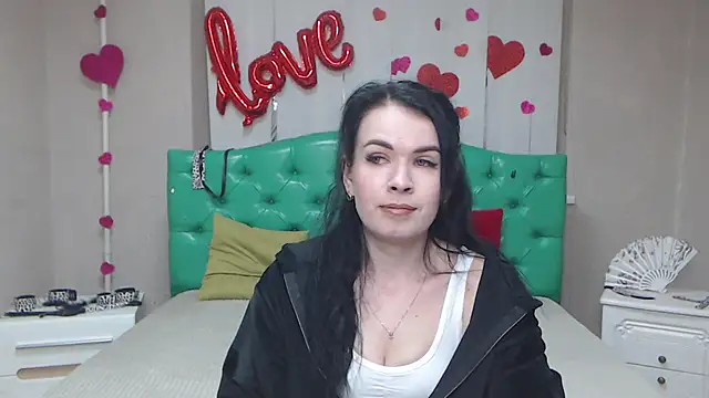 JasmineKouch online show from 03/28/26, 06:51