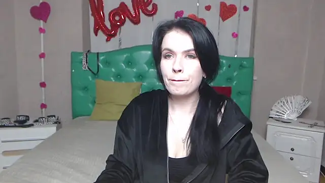 JasmineKouch online show from 04/09/26, 06:02