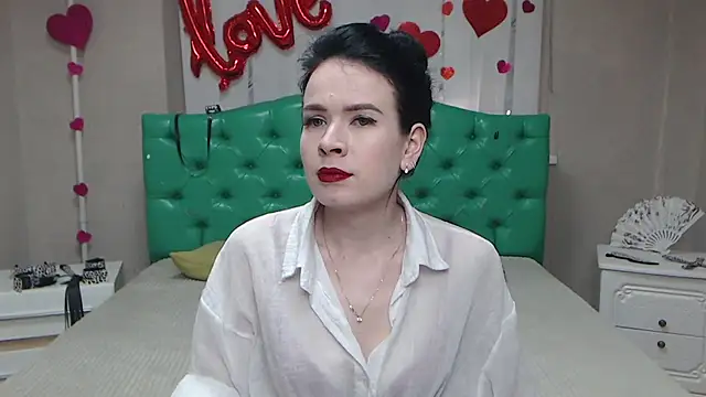 JasmineKouch online show from 04/17/26, 06:05