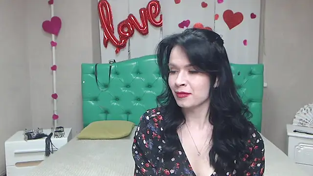 JasmineKouch online show from 04/19/26, 06:10