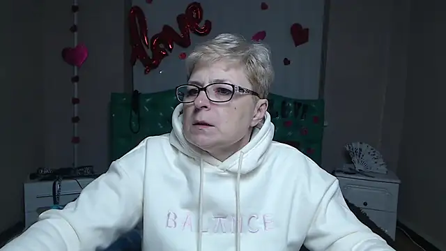 EmiliaGree online show from 02/04/26, 06:25