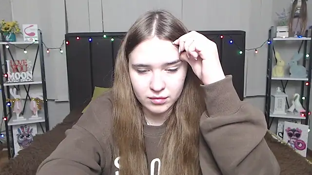 Snapshot of LauraHlot chatting on 01/26/25, 01:52 LauraHlot online show from 01/26/25, 01:52