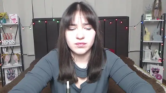 Snapshot of LauraHlot chatting on 01/29/25, 04:36 LauraHlot online show from 01/29/25, 04:36