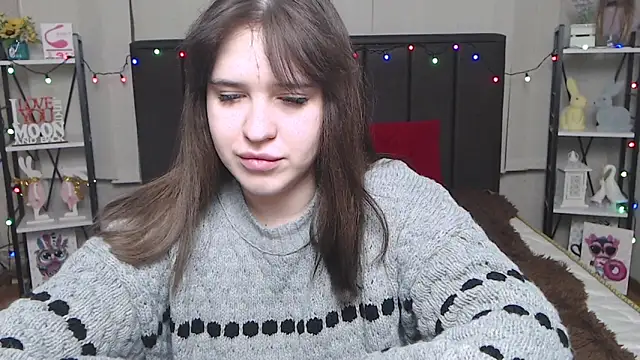 Snapshot of LauraHlot chatting on 02/10/25, 12:52 LauraHlot online show from 02/10/25, 12:52