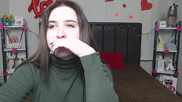 Snapshot of LauraHlot chatting on 02/20/25, 06:24 LauraHlot online show from 02/20/25, 06:24