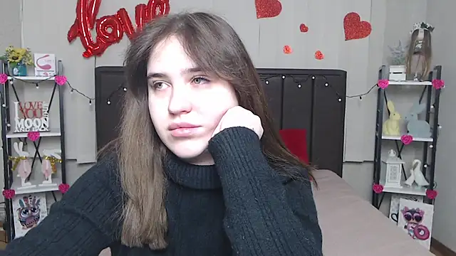 Snapshot of LauraHlot chatting on 02/23/25, 06:23 LauraHlot online show from 02/23/25, 06:23