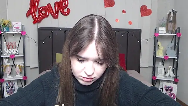 Snapshot of LauraHlot chatting on 02/23/25, 09:26 LauraHlot online show from 02/23/25, 09:26