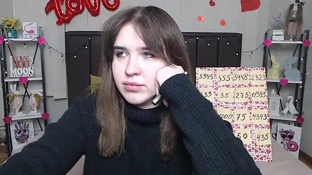 Snapshot of LauraHlot chatting on 02/24/25, 06:38 LauraHlot online show from 02/24/25, 06:38