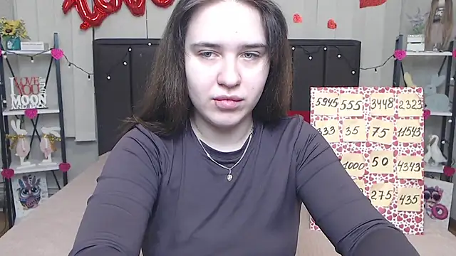 Snapshot of LauraHlot chatting on 03/12/25, 06:29 LauraHlot online show from 03/12/25, 06:29