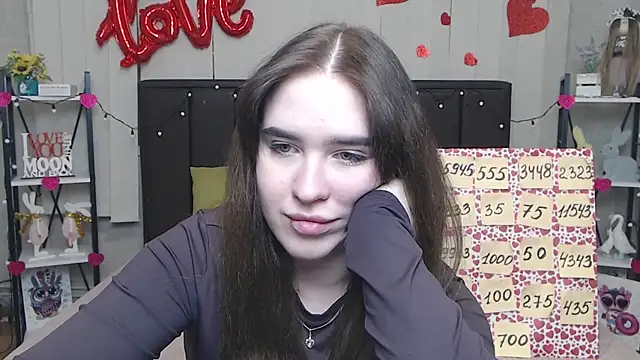 Snapshot of LauraHlot chatting on 03/12/25, 03:40 LauraHlot online show from 03/12/25, 03:40