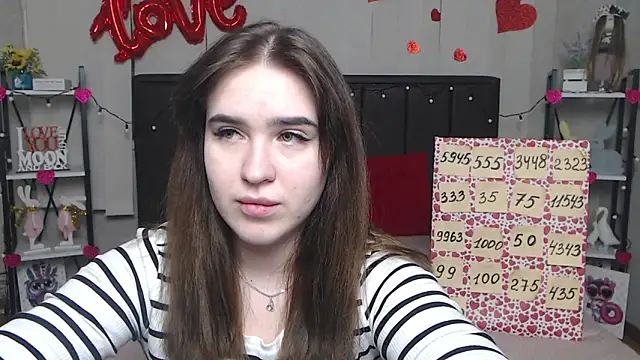 Snapshot of LauraHlot chatting on 03/14/25, 03:59 LauraHlot online show from 03/14/25, 03:59