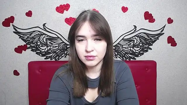 Snapshot of LauraHlot chatting on 03/15/25, 06:58 LauraHlot online show from 03/15/25, 06:58