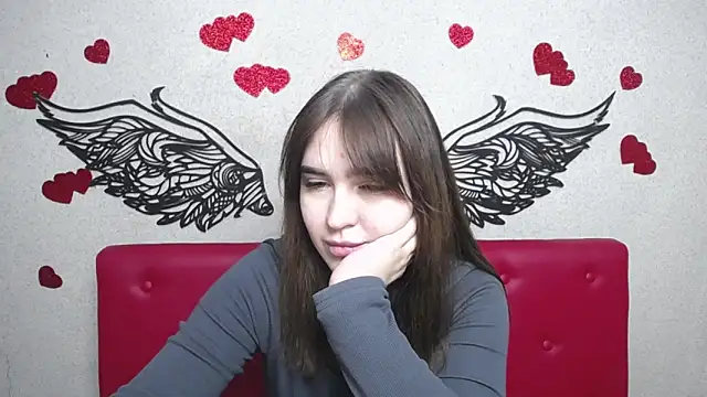 Snapshot of LauraHlot chatting on 03/15/25, 02:01 LauraHlot online show from 03/15/25, 02:01
