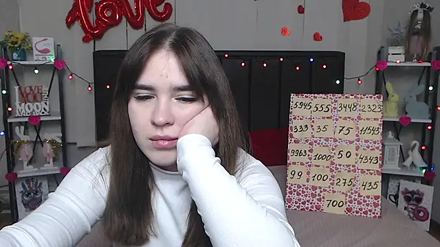 Snapshot of LauraHlot chatting on 03/18/25, 01:00 LauraHlot online show from 03/18/25, 01:00