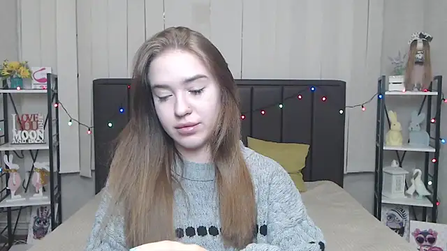 Snapshot of LauraHlot chatting on 09/10/25, 05:51 LauraHlot online show from 09/10/25, 05:51