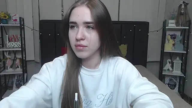 Snapshot of LauraHlot chatting on 09/30/25, 06:24 LauraHlot online show from 09/30/25, 06:24