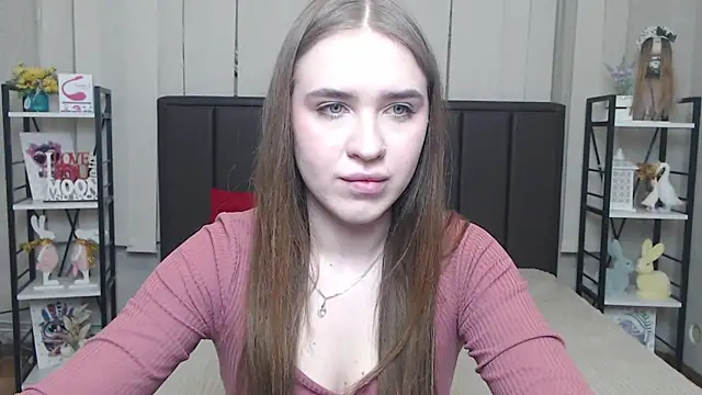 LauraHlot online show from 12/04/25, 06:27