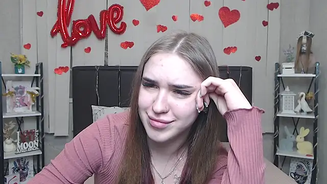 LauraHlot online show from 03/08/26, 02:04