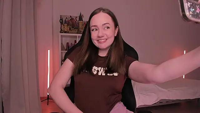 WalkingGirl online show from 02/07/25, 06:56