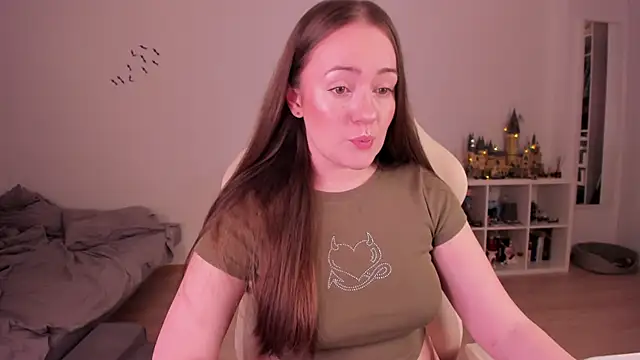 WalkingGirl online show from 11/05/25, 09:48