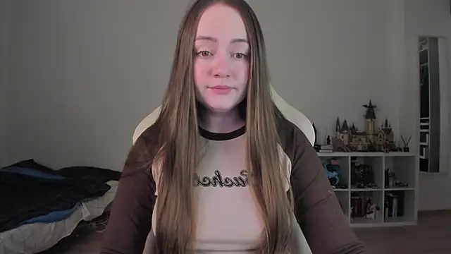 WalkingGirl online show from 02/09/26, 09:30