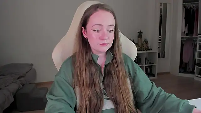 WalkingGirl online show from 04/09/26, 10:26