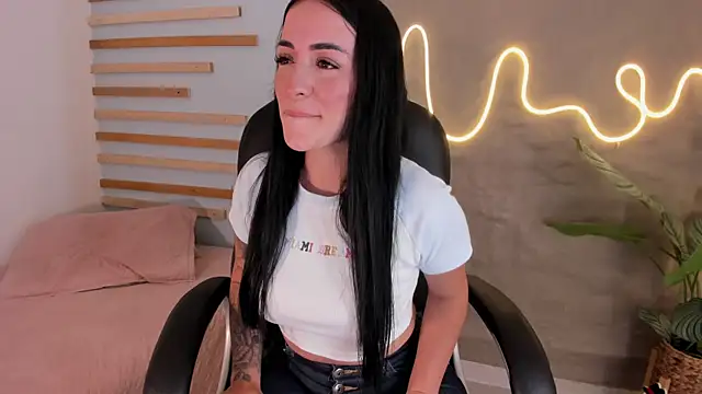 Sofia  rivera online show from 12/19/24, 08:13