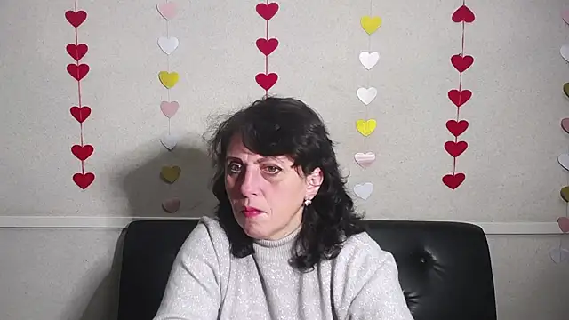 LuciaMii online show from 01/26/25, 06:06