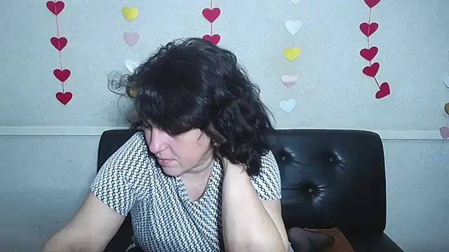 LuciaMii online show from 01/27/25, 03:37