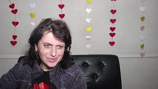 LuciaMii online show from 02/11/25, 09:14