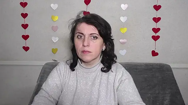 LuciaMii online show from 02/16/25, 06:10