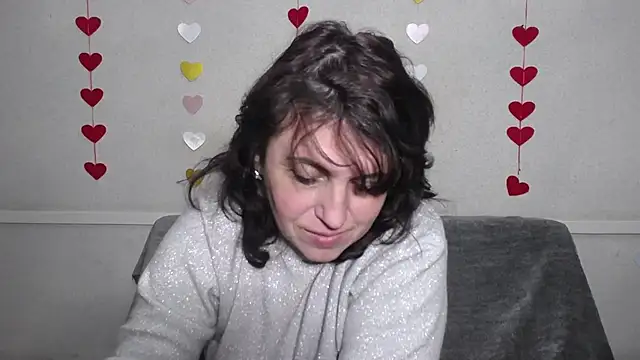 LuciaMii online show from 02/16/25, 09:15