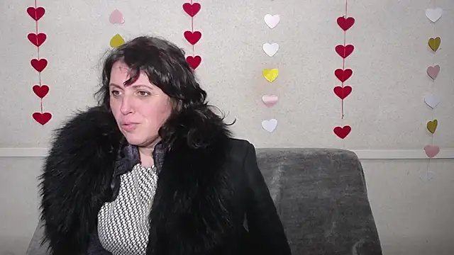 LuciaMii online show from 02/18/25, 12:26