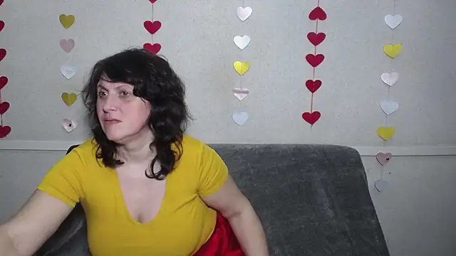 LuciaMii online show from 03/11/25, 03:16