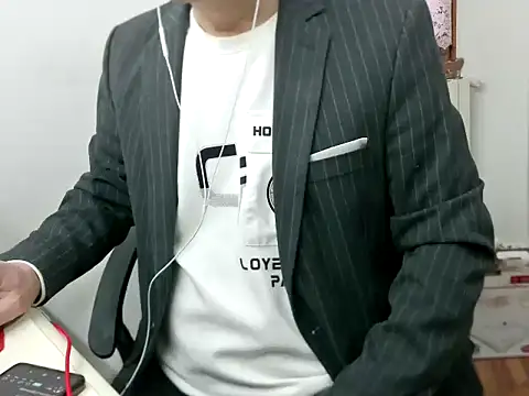 zwc147369 online show from 02/25/26, 04:49