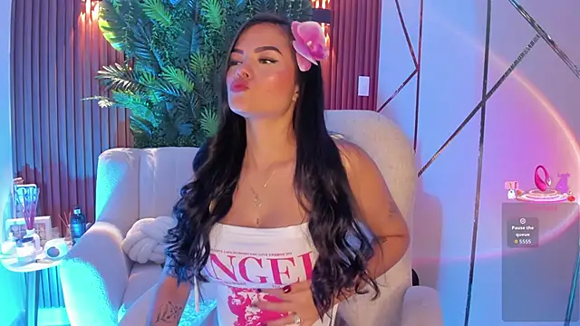 Snapshot of foxxxmegan chatting on 02/06/26, 07:06 foxxxmegan online show from 02/06/26, 07:06