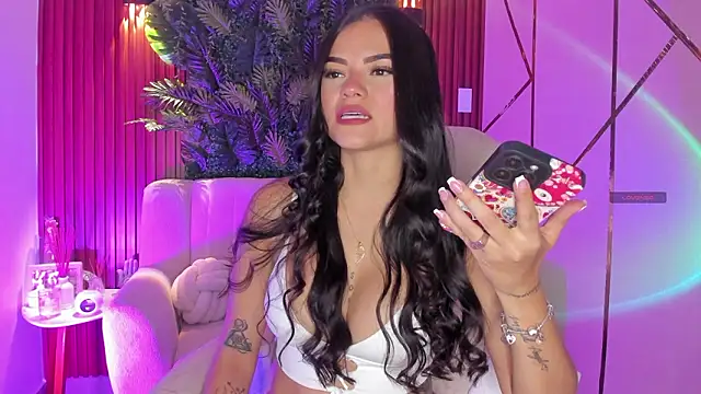 Snapshot of foxxxmegan chatting on 02/27/26, 05:57 foxxxmegan online show from 02/27/26, 05:57