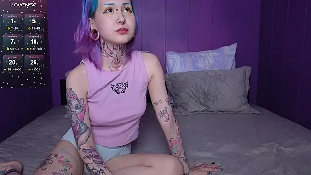 L oly online show from 04/12/26, 01:21