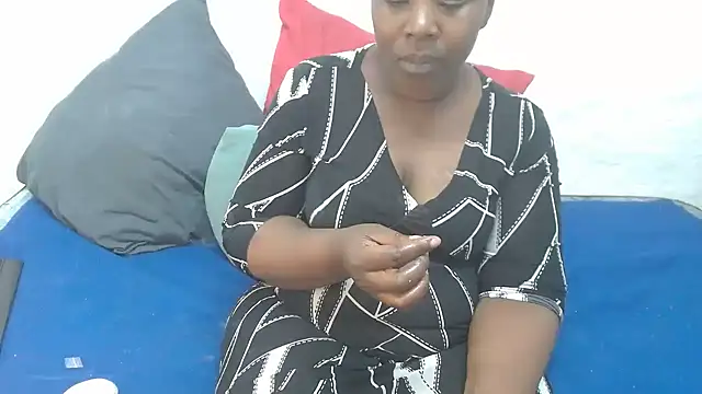 Thickchocolatex2 online show from 12/03/25, 04:38