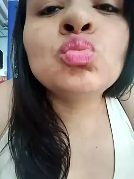 Linda Lars online show from 02/07/25, 03:30