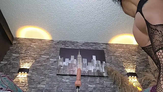 anellejones online show from 10/24/25, 03:58